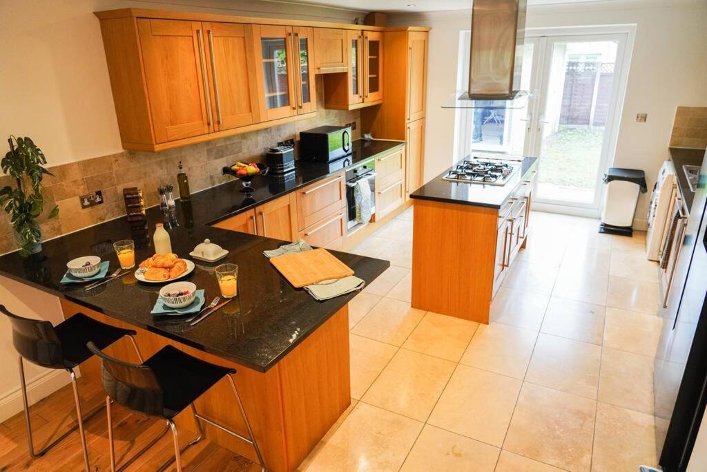 옥스퍼드 Large 4-Bed House For Up To 7 Guests W 2X Parking 빌라 외부 사진